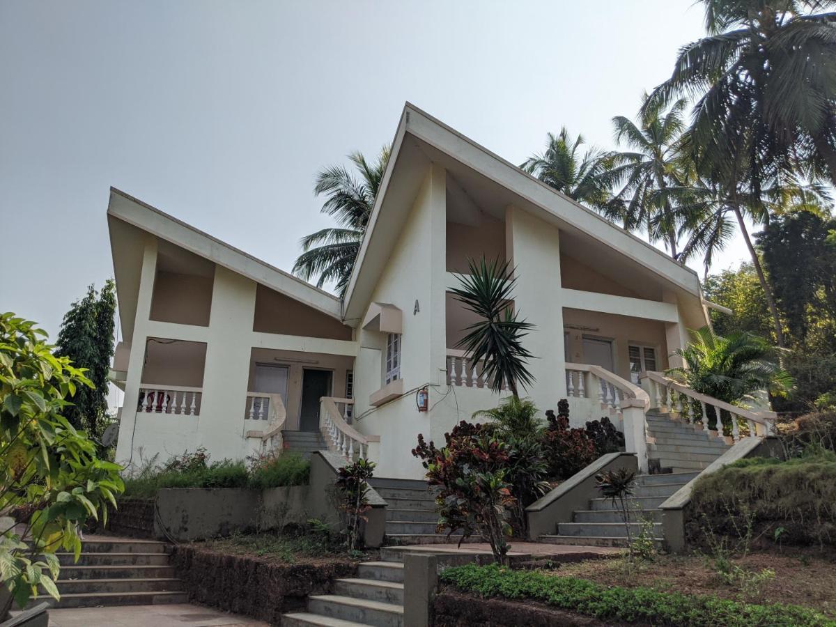 Farmagudi Residency Hotel Donshiwado Exterior photo